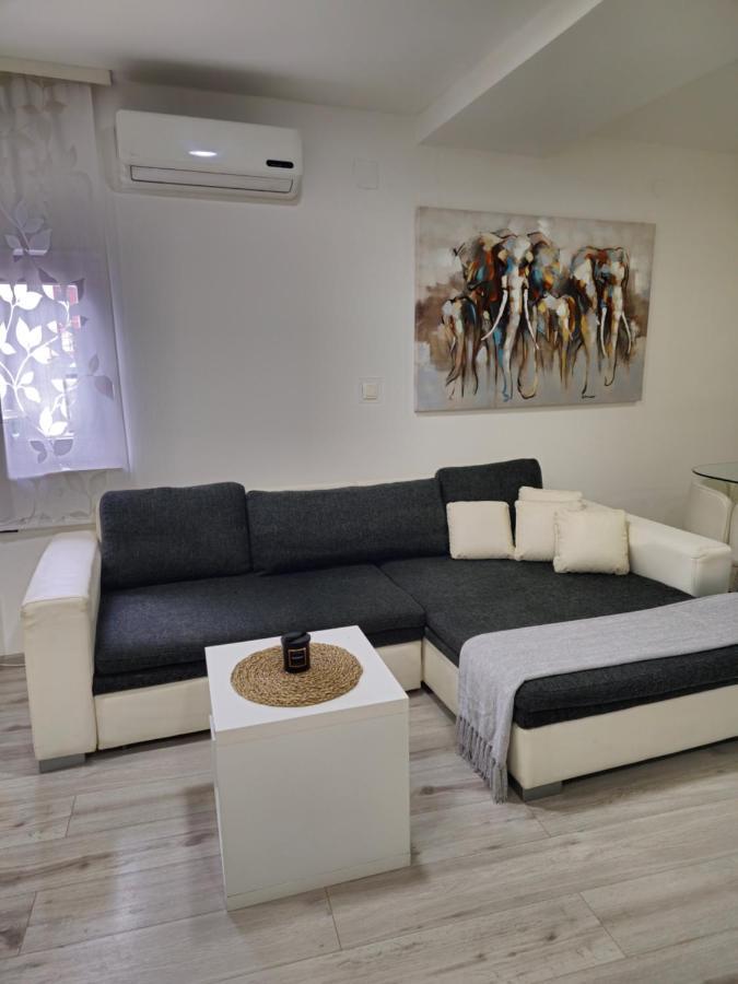 Apartment Aria Vinkovci Dış mekan fotoğraf