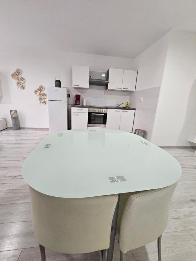 Apartment Aria Vinkovci Dış mekan fotoğraf