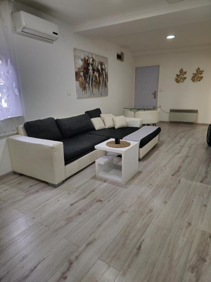 Apartment Aria Vinkovci Dış mekan fotoğraf